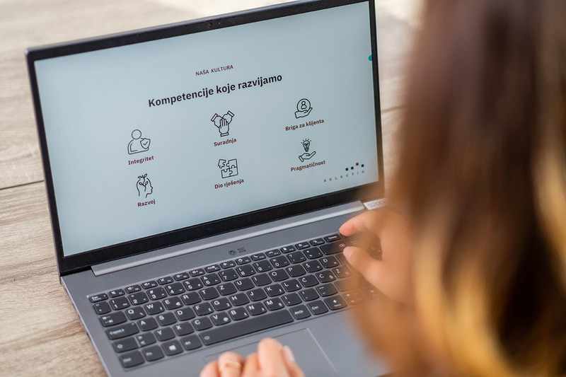 Medium 16bc23cf 46e4 47e2 b523 ba1575de7f22