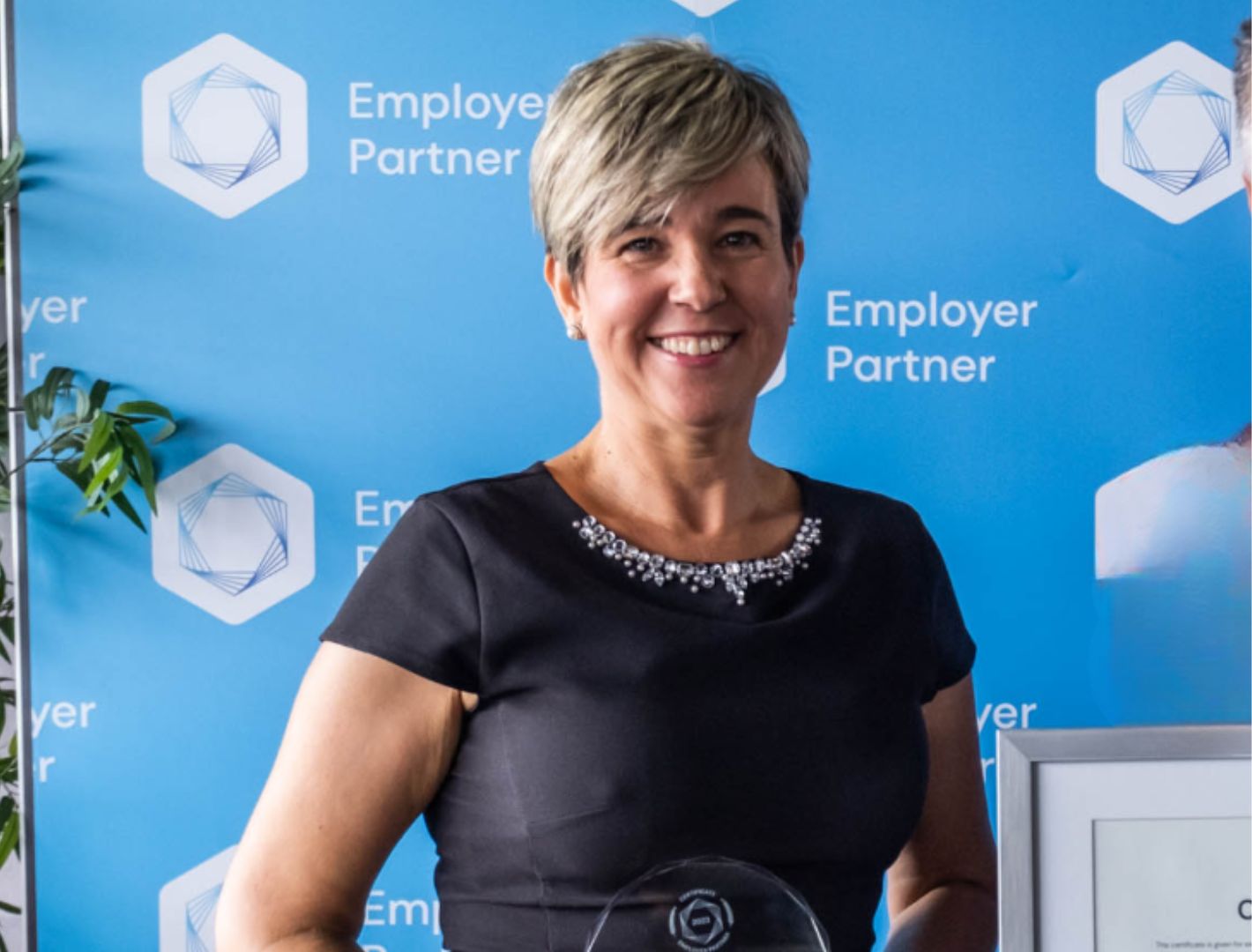 1f516ae6 4245 449e 8ce0 9f3cc21b364c